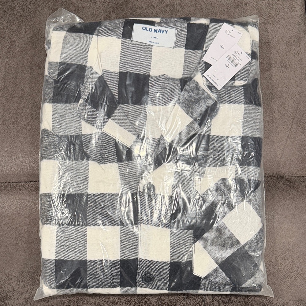 Old Navy Monochrome Checkered Men’s PJ set